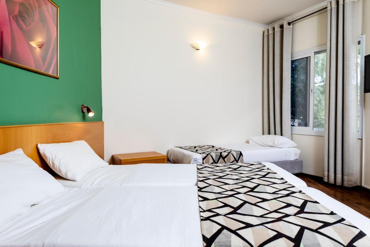 Nes Ammim Hotel 外观 照片