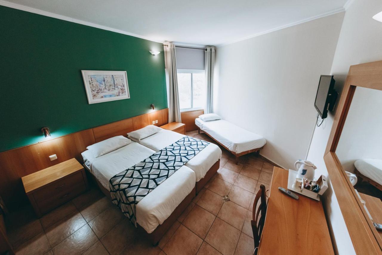 Nes Ammim Hotel 外观 照片